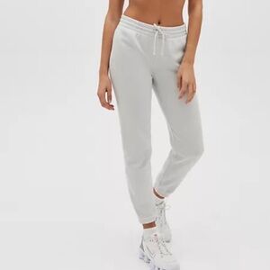 Aritzia Tna Light Gray Joggers Size XS